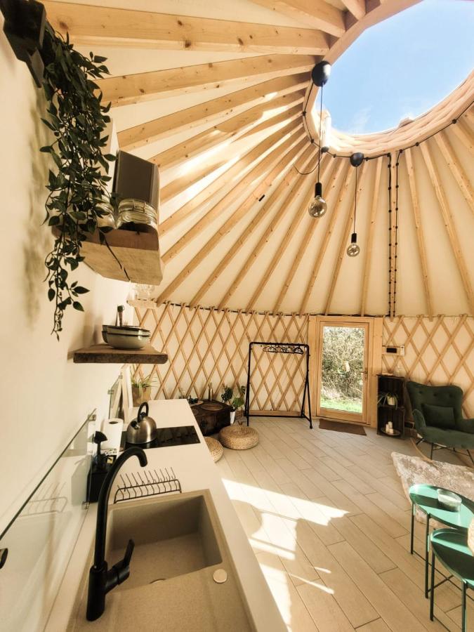 Jurty Glamping Hotel Gostynin Exterior foto