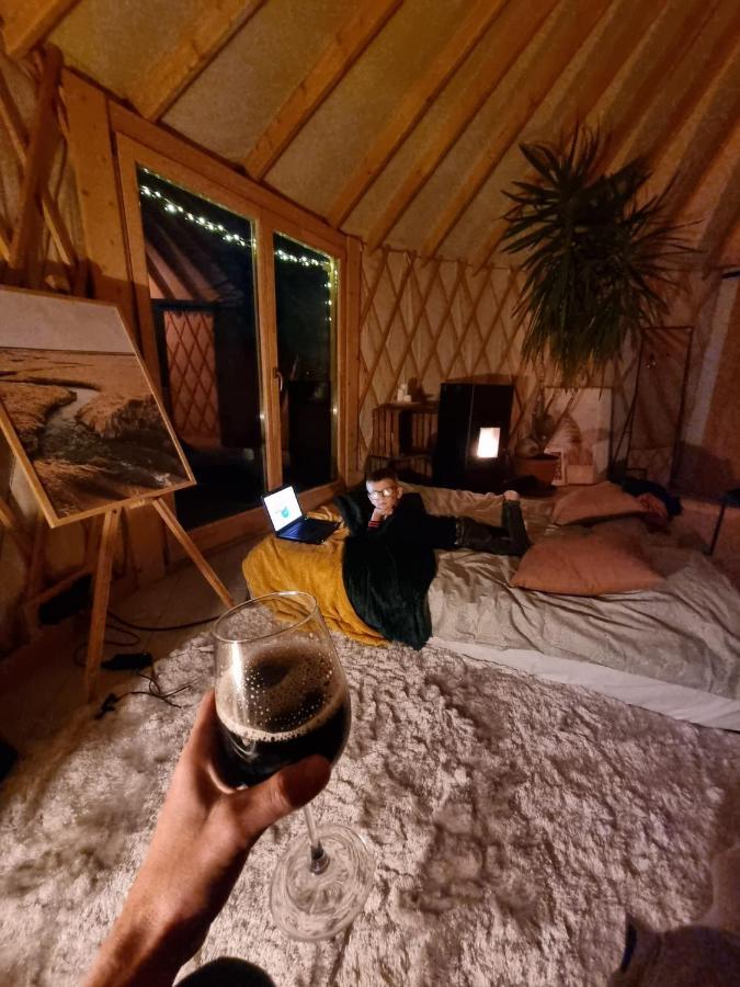 Jurty Glamping Hotel Gostynin Exterior foto