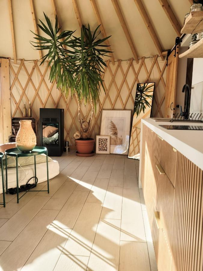 Jurty Glamping Hotel Gostynin Exterior foto