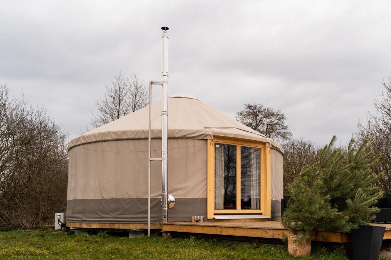 Jurty Glamping Hotel Gostynin Exterior foto