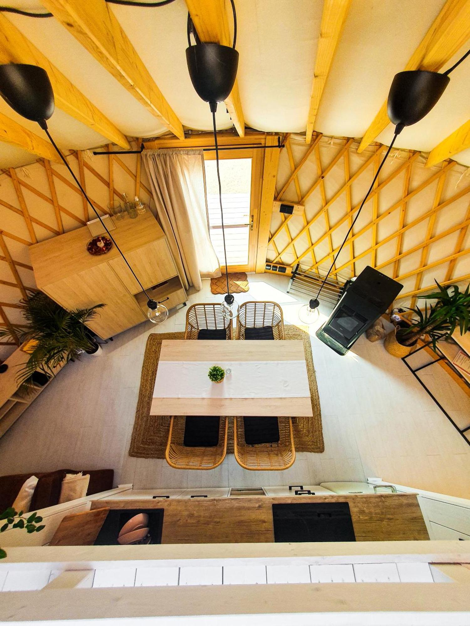 Jurty Glamping Hotel Gostynin Exterior foto