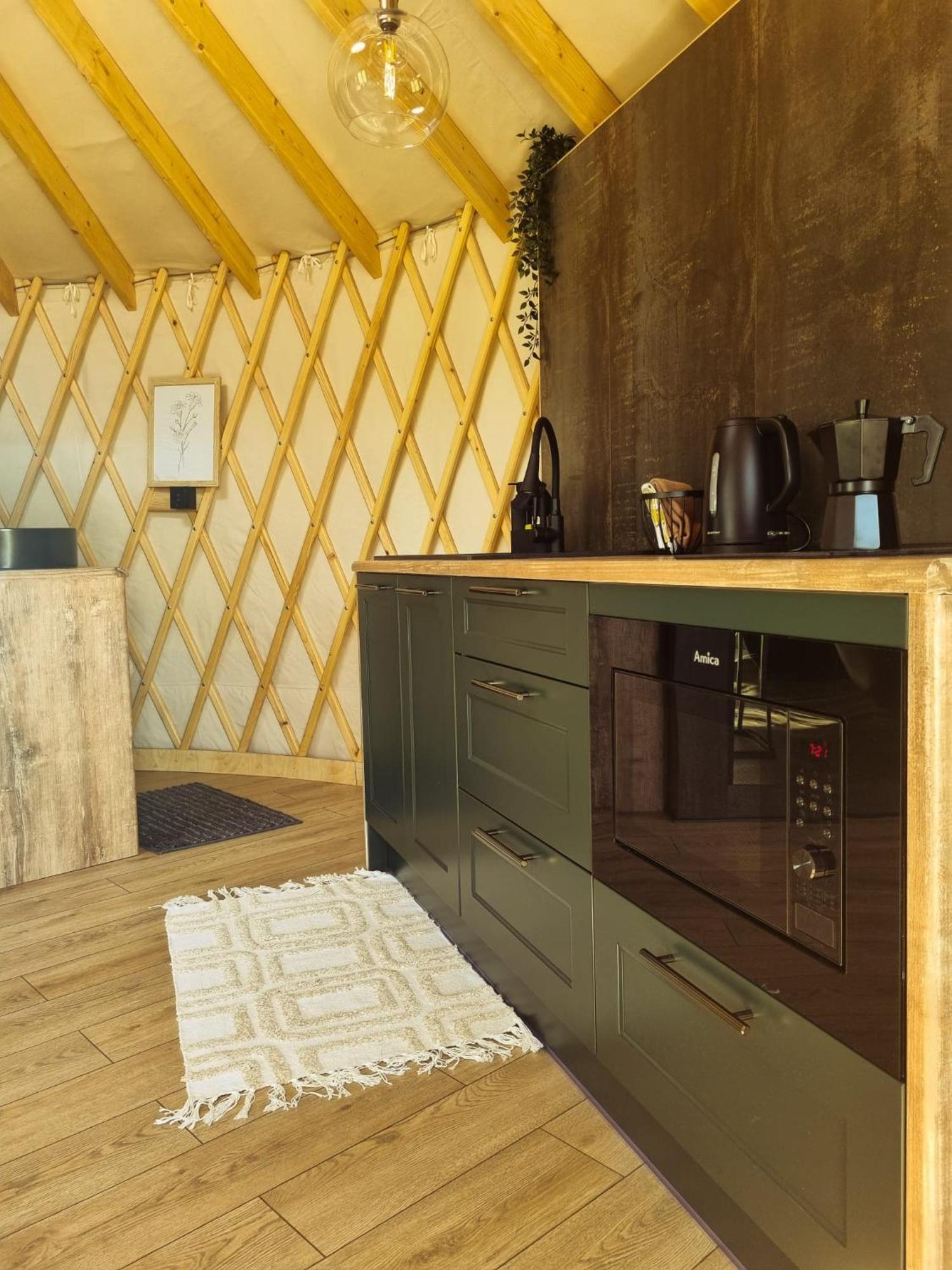 Jurty Glamping Hotel Gostynin Exterior foto
